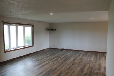 Life is greener on the Spencer Municipal Golf Course. Here is a on Spencer Municipal Golf Course in Iowa - for sale on GolfHomes.com, golf home, golf lot
