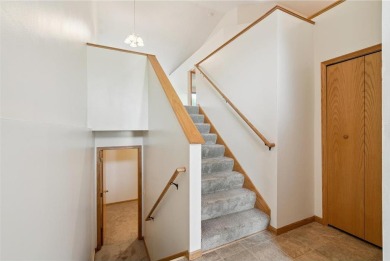 Great Townhome has good size front entry with closet and access on The Ponds Golf Club in Minnesota - for sale on GolfHomes.com, golf home, golf lot