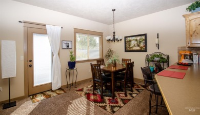Welcome to 1910 Belknap Loop! Situated in the highly on Hunters Point Golf Club in Idaho - for sale on GolfHomes.com, golf home, golf lot