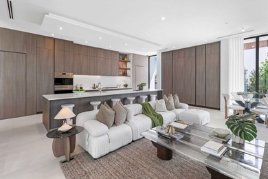 BRAND NEW, JUST COMPLETED--this 5-bedroom, 6.5-bath estate by on Palm Beach Gardens Golf Course in Florida - for sale on GolfHomes.com, golf home, golf lot