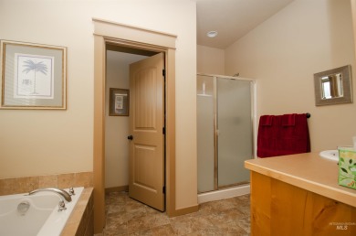 Welcome to 1910 Belknap Loop! Situated in the highly on Hunters Point Golf Club in Idaho - for sale on GolfHomes.com, golf home, golf lot