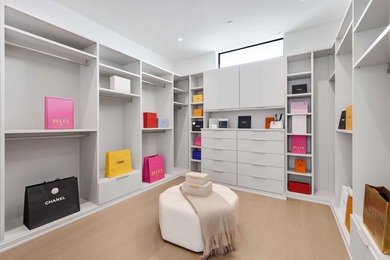 BRAND NEW, JUST COMPLETED--this 5-bedroom, 6.5-bath estate by on Palm Beach Gardens Golf Course in Florida - for sale on GolfHomes.com, golf home, golf lot