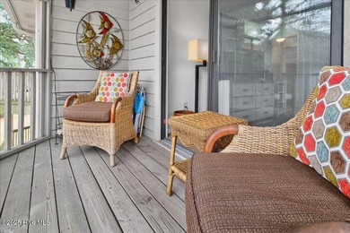 Top-floor condo in Colony 1 golf community is move-in ready! on Oyster Bay Golf Links in North Carolina - for sale on GolfHomes.com, golf home, golf lot