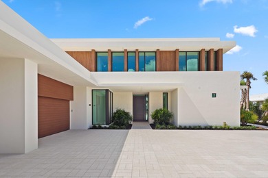 BRAND NEW, JUST COMPLETED--this 5-bedroom, 6.5-bath estate by on Palm Beach Gardens Golf Course in Florida - for sale on GolfHomes.com, golf home, golf lot