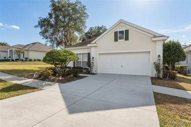 Beautiful 3-bedroom, 2-bath pool home with a 2-car garage on Southern Woods Golf Club in Florida - for sale on GolfHomes.com, golf home, golf lot