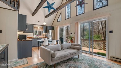 This isn't a getaway. It's a ''get-here-now!'' Move-in ready on Thornhurst Country Club in Pennsylvania - for sale on GolfHomes.com, golf home, golf lot