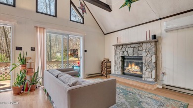 This isn't a getaway. It's a ''get-here-now!'' Move-in ready on Thornhurst Country Club in Pennsylvania - for sale on GolfHomes.com, golf home, golf lot