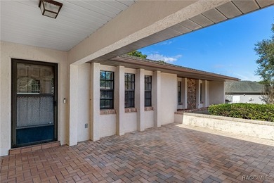 Don't miss this exceptional two-bedroom, two-bath extra-large on Sugarmill Woods Golf and Country Club in Florida - for sale on GolfHomes.com, golf home, golf lot