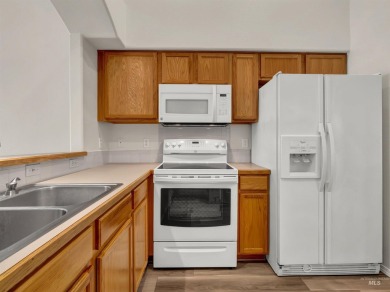 Enjoy a Lifestyle of Elegance and Ease in The Lakes at Cherry on Lakeview Golf Club in Idaho - for sale on GolfHomes.com, golf home, golf lot