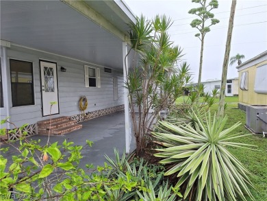 PRICE JUST REDUCED $15,000 - THIS OPEN CONCEPT FLOOR PLAN 1989 on Six Lakes Country Club in Florida - for sale on GolfHomes.com, golf home, golf lot