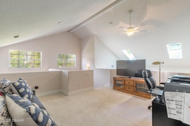 Beautifully updated end-unit 2/2 condo perfectly situated along on Spruce Creek Golf Club in Florida - for sale on GolfHomes.com, golf home, golf lot