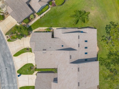Beautifully updated end-unit 2/2 condo perfectly situated along on Spruce Creek Golf Club in Florida - for sale on GolfHomes.com, golf home, golf lot
