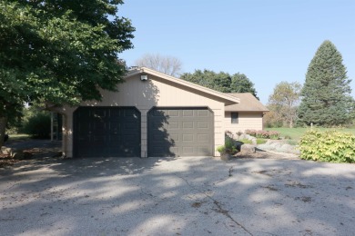 First Time on the Market! Welcome to your future oasis! Nestled on Spencer Municipal Golf Course in Iowa - for sale on GolfHomes.com, golf home, golf lot