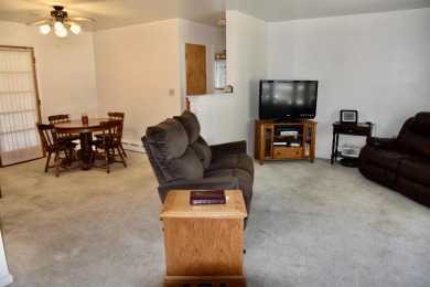 Welcome to this delightful two-bedroom, two-bath ranch-style on Sibley Golf And Country Club in Iowa - for sale on GolfHomes.com, golf home, golf lot