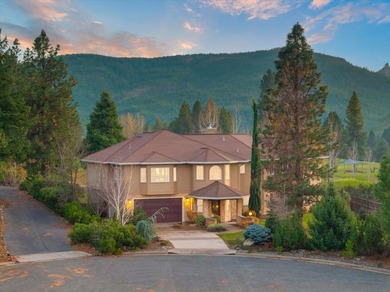 MOUNT SHASTA LUXURY LIVING ON THE 9TH HOLE. This 5,204 SF custom on Mount Shasta Resort in California - for sale on GolfHomes.com, golf home, golf lot