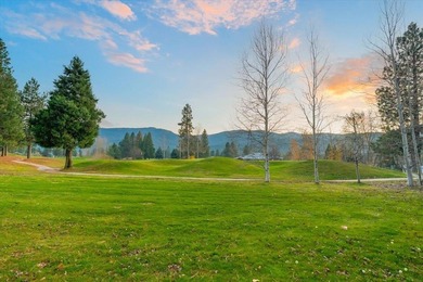 MOUNT SHASTA LUXURY LIVING ON THE 9TH HOLE. This 5,204 SF custom on Mount Shasta Resort in California - for sale on GolfHomes.com, golf home, golf lot