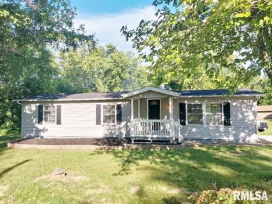 Come home to this completely updated 3 bedroom, 2 full bath on Oak Run Golf Course in Illinois - for sale on GolfHomes.com, golf home, golf lot