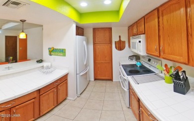 SELLER FINANCING AVAILABLE! Discover this beautifully furnished on London Bridge Golf Course in Arizona - for sale on GolfHomes.com, golf home, golf lot