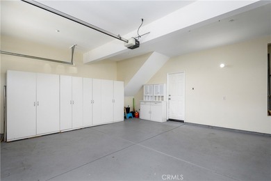 Welcome to this charming 3-bedroom, 2.5-bathroom home located in on Sierra Lakes Golf Club in California - for sale on GolfHomes.com, golf home, golf lot