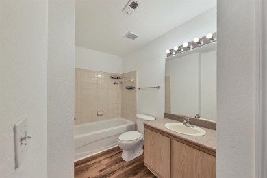 Here's your chance to own this beautiful 1 bed/1 bath, 752 sqft on Lakewood Ranch Golf and Country Club in Florida - for sale on GolfHomes.com, golf home, golf lot