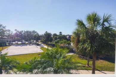 Here's your chance to own this beautiful 1 bed/1 bath, 752 sqft on Lakewood Ranch Golf and Country Club in Florida - for sale on GolfHomes.com, golf home, golf lot