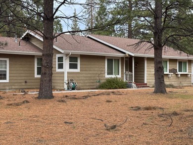 Nice, well established Golf Access Home.  Three Bedrooms, 2 on Lake Shastina Golf Course in California - for sale on GolfHomes.com, golf home, golf lot