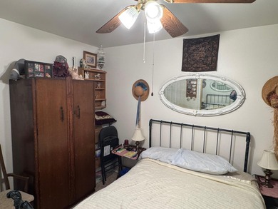 Nice, well established Golf Access Home.  Three Bedrooms, 2 on Lake Shastina Golf Course in California - for sale on GolfHomes.com, golf home, golf lot