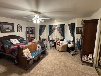 Nice, well established Golf Access Home.  Three Bedrooms, 2 on Lake Shastina Golf Course in California - for sale on GolfHomes.com, golf home, golf lot