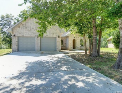 Welcome to your dream home in the prestigious neighborhood of on Diamondhead Golf and Country Club in Arkansas - for sale on GolfHomes.com, golf home, golf lot