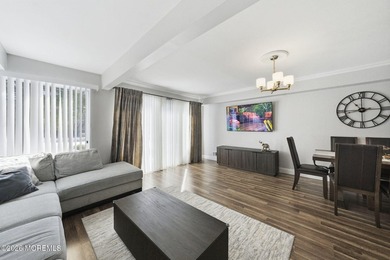 Beautifully maintained 2-bedroom townhouse-style condo with a on Raintree Golf Course in New Jersey - for sale on GolfHomes.com, golf home, golf lot