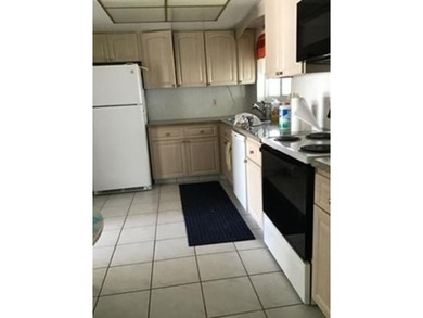 COME SEE THIS BEAUTY, 2 BEDROOM 2 BATH , ONE CAR GARAGE, IMPACT on Leisureville Community Association in Florida - for sale on GolfHomes.com, golf home, golf lot