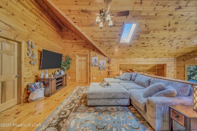 Stunning custom-built log chalet in desirable Eagle Rock Resort on Eagle Rock Golf and Ski Resort in Pennsylvania - for sale on GolfHomes.com, golf home, golf lot