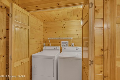 Stunning custom-built log chalet in desirable Eagle Rock Resort on Eagle Rock Golf and Ski Resort in Pennsylvania - for sale on GolfHomes.com, golf home, golf lot