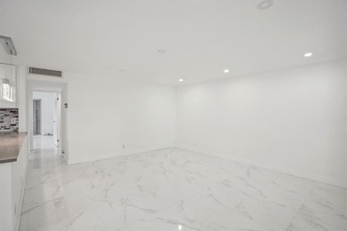 Beautifully remodeled first-floor 2-bedroom, 2-bath unit located on Kings Point Golf -Flanders Way in Florida - for sale on GolfHomes.com, golf home, golf lot