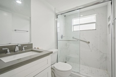 Beautifully remodeled first-floor 2-bedroom, 2-bath unit located on Kings Point Golf -Flanders Way in Florida - for sale on GolfHomes.com, golf home, golf lot