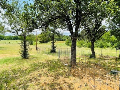 10 GORGEOUS acres with a deep tank, perimeter fences and a on Lakeside Country Club in Texas - for sale on GolfHomes.com, golf home, golf lot