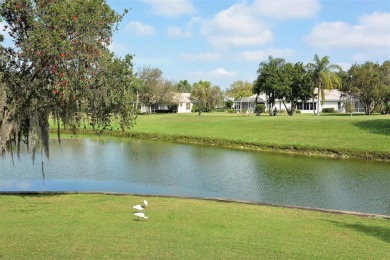 NO HURRICANE OR FLOOD DAMAGE!!! Do you want to live in a solidly on Peridia Golf and Country Club in Florida - for sale on GolfHomes.com, golf home, golf lot