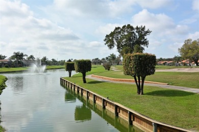 NO HURRICANE OR FLOOD DAMAGE!!! Do you want to live in a solidly on Peridia Golf and Country Club in Florida - for sale on GolfHomes.com, golf home, golf lot