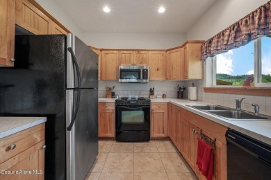 Wonderful, furnished townhome on the 14th AND 15th green of on Stoneridge Golf Club in Idaho - for sale on GolfHomes.com, golf home, golf lot