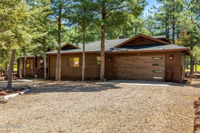 Discover your dream home on the fairway of Pinetop Lakes Country on Pinetop Lakes Golf and Country Club in Arizona - for sale on GolfHomes.com, golf home, golf lot