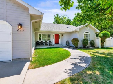 Rare Single-Level Gem in the Heart of Eagle! Ideally located on Eagle Hills Golf Course in Idaho - for sale on GolfHomes.com, golf home, golf lot