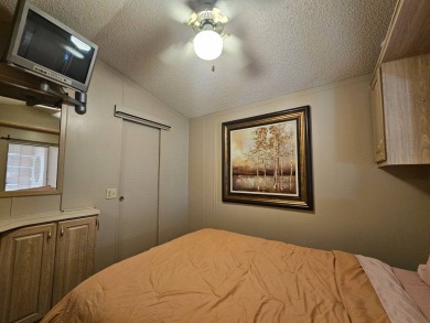 Come See This Expansive One Bedroom 1 Bath Large Arizona Room on Viewpoint Golf Resort in Arizona - for sale on GolfHomes.com, golf home, golf lot