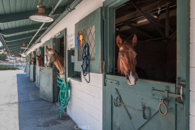 WONDERFUL GRANADA MODEL WITH NO STAIRS AND NO ONE ABOVE OR BELOW on Laguna Woods Village Golf Course in California - for sale on GolfHomes.com, golf home, golf lot