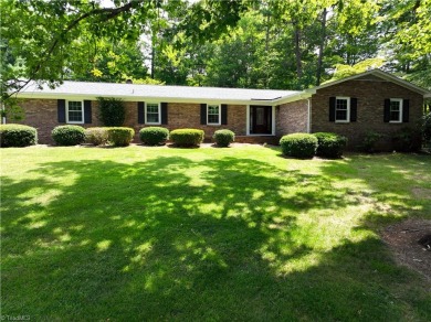 Beautiful Brick 3 Bedroom, 2 Full Bath, Well Maintained Home on Pilot Knob Park Country Club in North Carolina - for sale on GolfHomes.com, golf home, golf lot