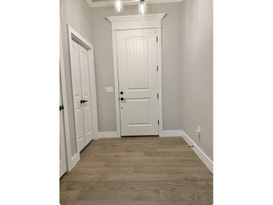 This beautifully maintained one-owner home sits in a desirable on Pheasant Run in Oklahoma - for sale on GolfHomes.com, golf home, golf lot