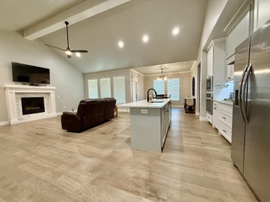 This beautifully maintained one-owner home sits in a desirable on Pheasant Run in Oklahoma - for sale on GolfHomes.com, golf home, golf lot