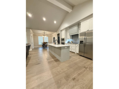This beautifully maintained one-owner home sits in a desirable on Pheasant Run in Oklahoma - for sale on GolfHomes.com, golf home, golf lot