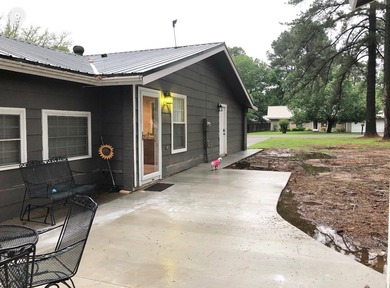 Beautiful 4-bedroom, 2-bath home located in Country Club Estates on Idabel Country Club in Oklahoma - for sale on GolfHomes.com, golf home, golf lot