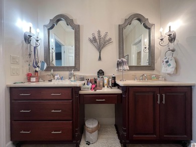 Living is easy in this one level luxurious condo situated close on Rolling Hills Country Club in Kentucky - for sale on GolfHomes.com, golf home, golf lot