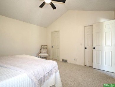 Dawn Grimshaw, M: , dgrimshaw,   - Beautiful condo in the gated on Oak Hills Country Club in Nebraska - for sale on GolfHomes.com, golf home, golf lot